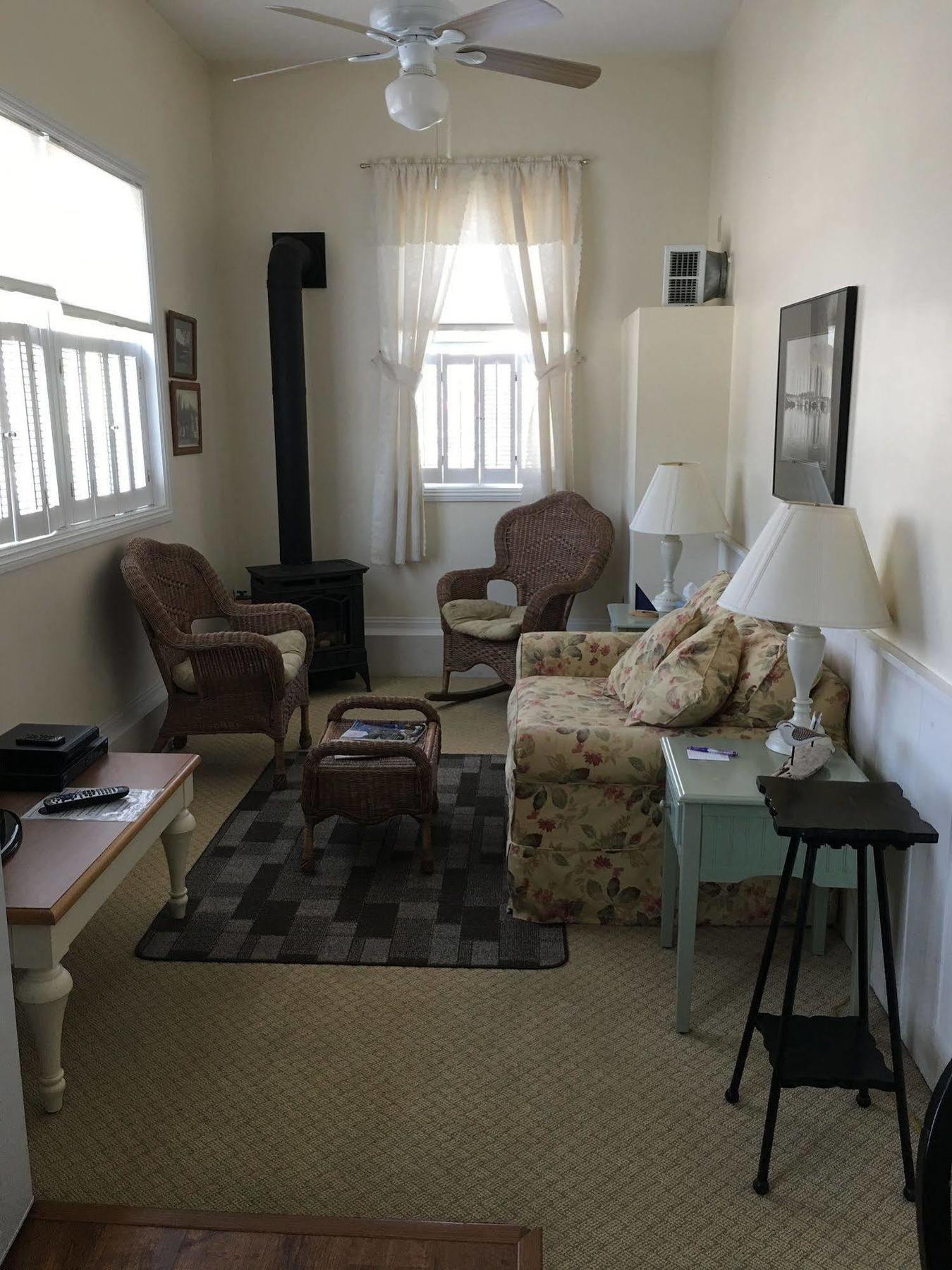 Camden Riverhouse Hotel And Inn Esterno foto
